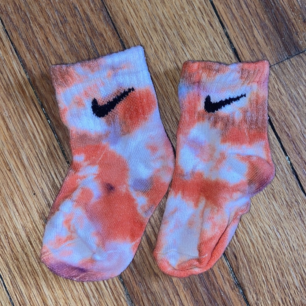 Nike Tie Dye Socks - Picture 2 of 5